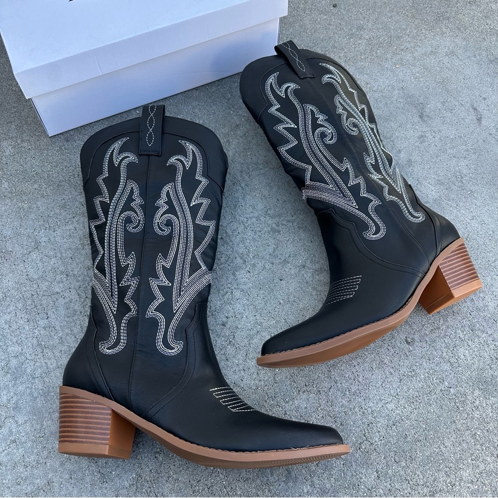 Black Western Embroidered Boots